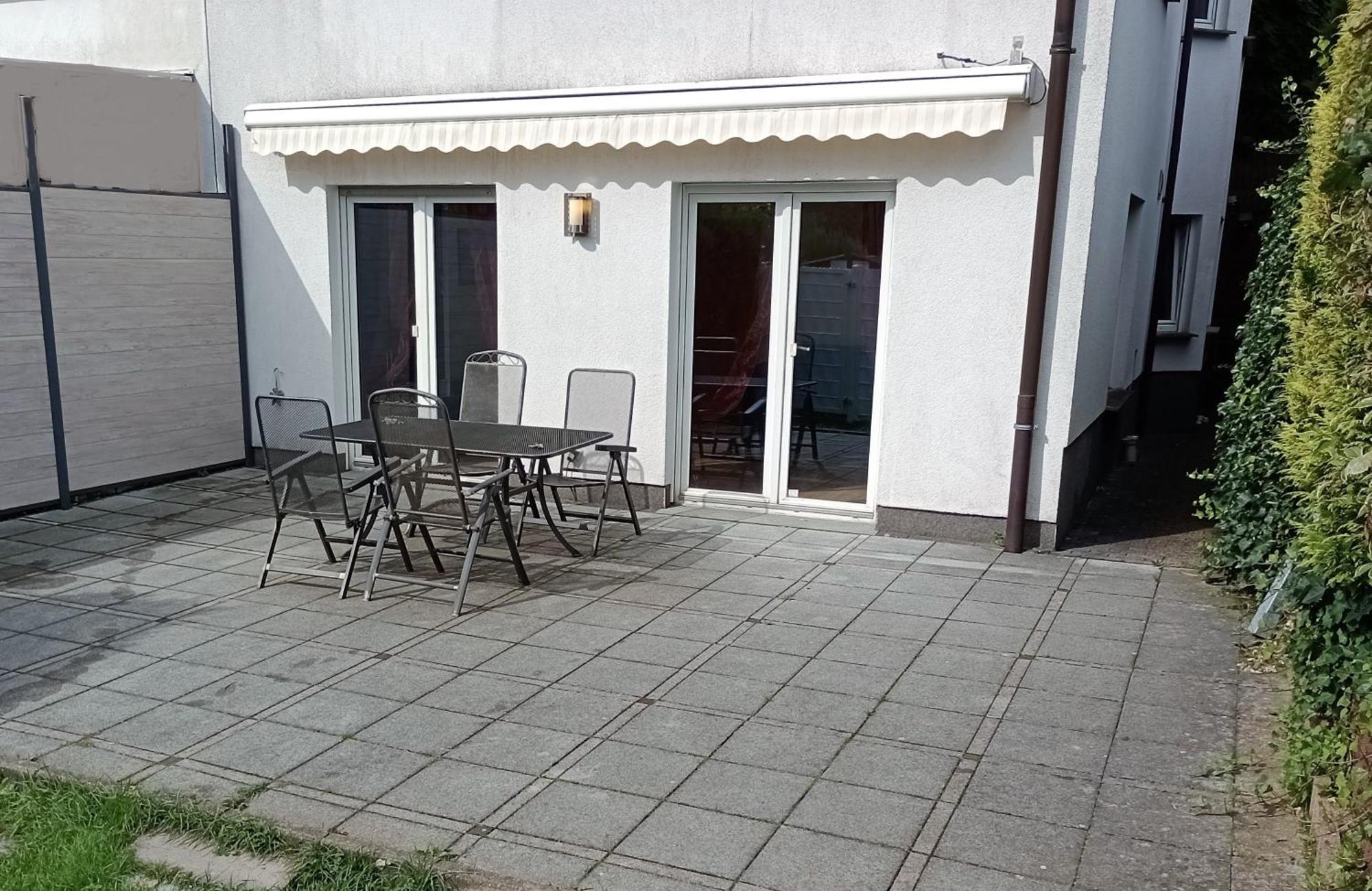 Julia'S Monteur Oase - Premium Apartment Exklusiv Fuer Solo-Reisende エネペータール エクステリア 写真